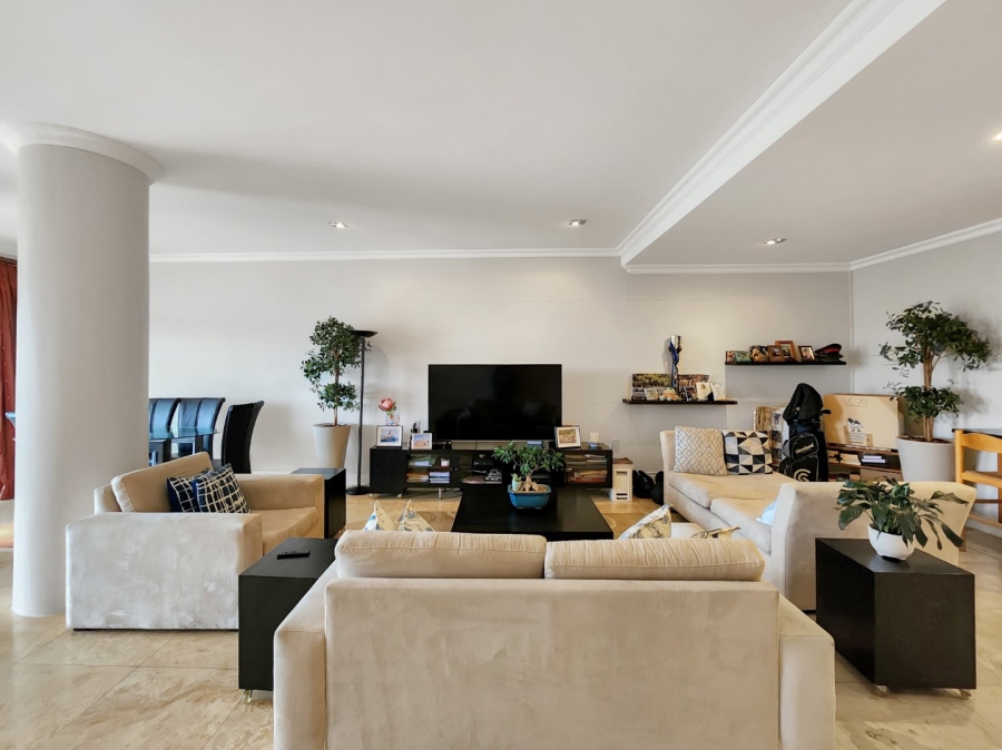 2 Bedroom Property for Sale in Mouille Point Western Cape
